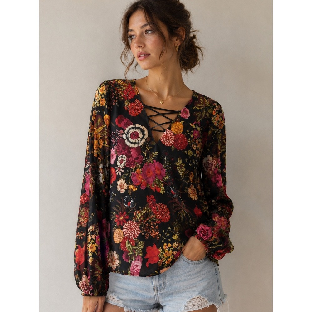 FARM Rio Black Floral Lace-Up V-Neck Blouse